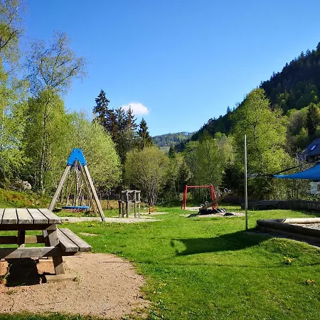 B3 Albmatte-fewo Sauna, Hallenbad Aussenbecken Massagen Nebenan Menzenschwand